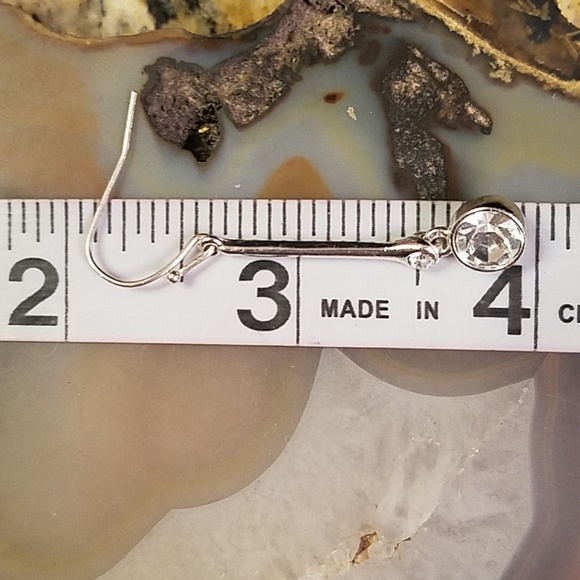 ••Sold•• Long silver rhinestone drop earrings GUC 1.75” - Picture 5 of 8